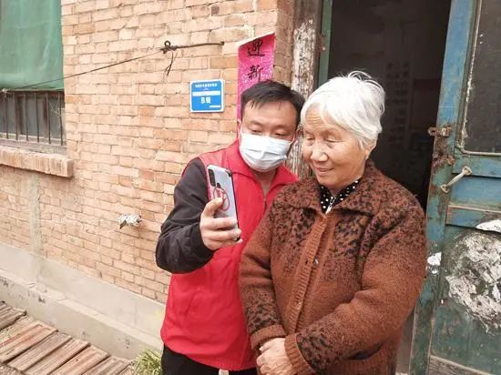 临西县:“电子健康卡”帮帮领 处处可见“文明实践红”