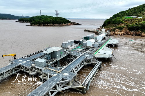 世界最大单机容量潮流能发电机组在浙江岱山成功并网